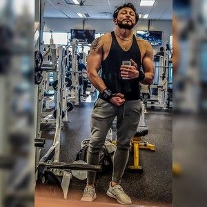 Meet your Posher, Jonathan